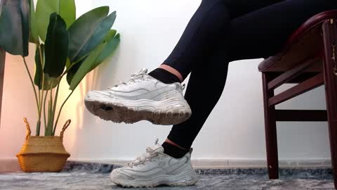 marthina thompson online show from January 2, 3:29 pm