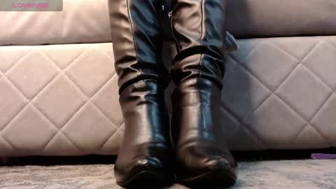 marthina thompson online show from June 3, 2:33 pm