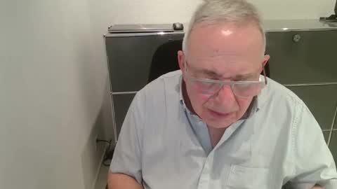 martin_1947 online show from February 23, 10:07 pm