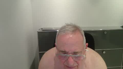 martin_1947 online show from June 26, 10:14 pm