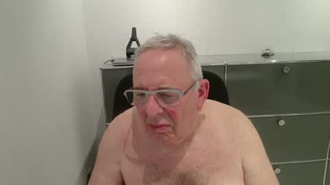 martin_1947 online show from July 3, 11:11 pm