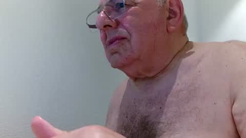 martin_1947 online show from July 18, 8:45 pm