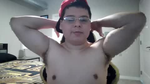 Snapshot of martin_militaryboy chatting on May 20, 8:26 pm martin_militaryboy online show from May 20, 8:26 pm