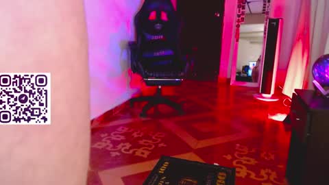 Snapshot of martina_adams chatting on February 16, 2:31 am mari online show from February 16, 2:31 am