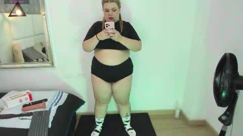 Snapshot of martina_armos chatting on February 7, 8:23 pm Martina online show from February 7, 8:23 pm