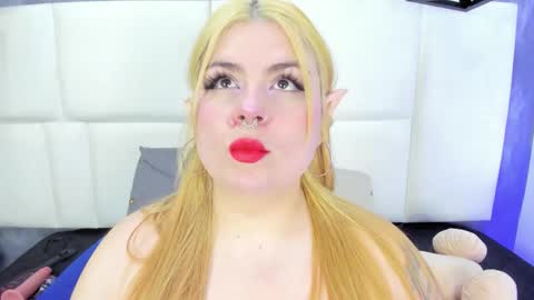 Snapshot of martina_armos chatting on February 23, 12:57 pm Martina online show from February 23, 12:57 pm