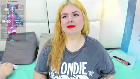 Snapshot of martina_armos chatting on February 26, 2:16 pm Martina online show from February 26, 2:16 pm