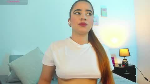 C A R O L I N A  online show from March 21, 10:42 am