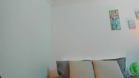 C A R O L I N A  online show from April 14, 10:54 am