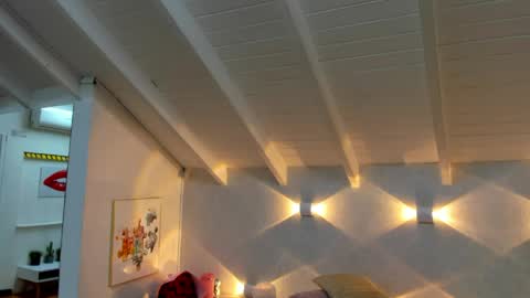 martina mIIler online show from April 10, 12:32 pm