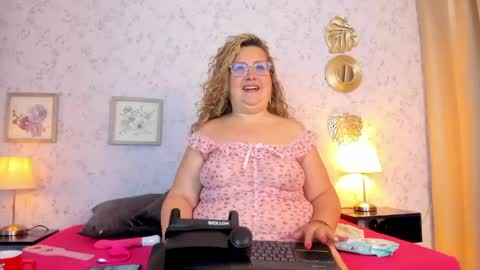 Martina Caicedo online show from April 17, 11:13 am