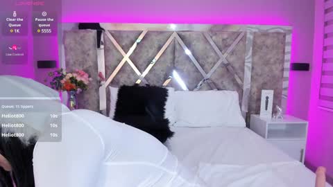 Snapshot of martinagarcia__ chatting on December 28, 3:47 am Martina Garcia online show from December 28, 3:47 am