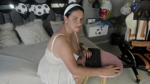 Snapshot of martinamilff chatting on July 9, 8:24 pm Martina online show from July 9, 8:24 pm