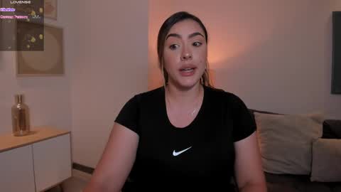 Snapshot of martinnabonnet chatting on February 19, 11:46 pm Martinna Bonnet online show from February 19, 11:46 pm