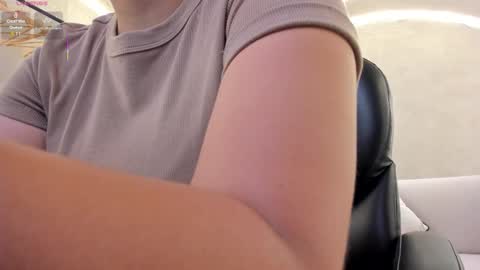 Snapshot of martinnabonnet chatting on September 14, 10:03 am Martinna Bonnet online show from September 14, 10:03 am