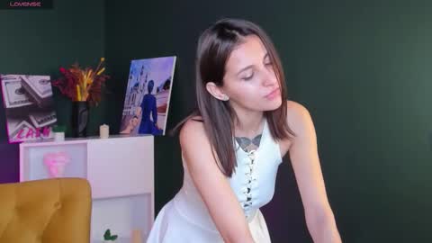 Snapshot of mary_0smith chatting on September 18, 5:31 am Mary online show from September 18, 5:31 am