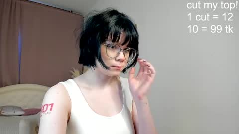 Mary online show from April 2, 8:34 am