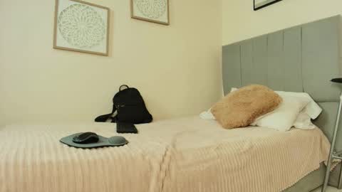 mary_cute9 online show from February 8, 12:08 pm