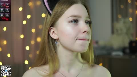Snapshot of mary_hope_u chatting on December 12, 7:41 am Mary online show from December 12, 7:41 am