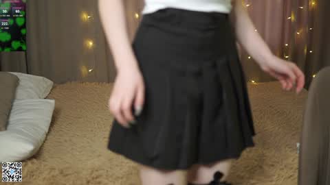Snapshot of mary_hope_u chatting on December 13, 8:20 am Mary online show from December 13, 8:20 am