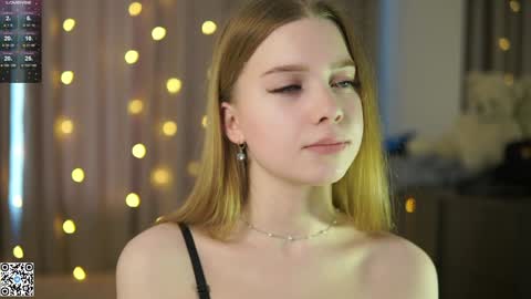 Snapshot of mary_hope_u chatting on December 14, 10:13 am Mary online show from December 14, 10:13 am