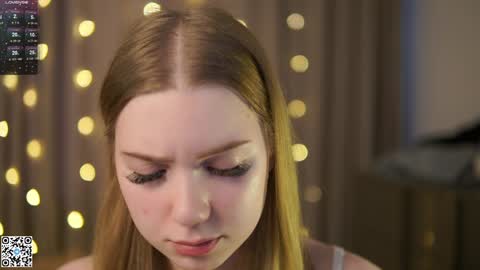 Snapshot of mary_hope_u chatting on December 20, 9:21 am Mary online show from December 20, 9:21 am