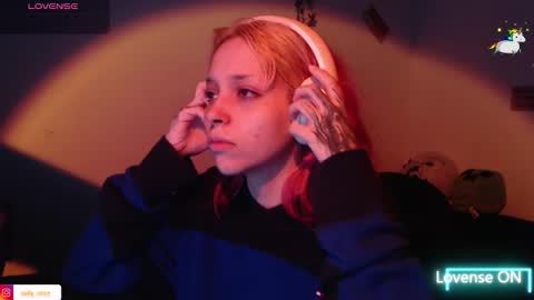                      100   online show from December 3, 10:13 am