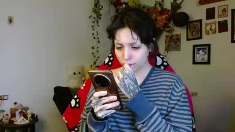 Snapshot of mary_janness chatting on April 20, 7:33 am 100 online show from April 20, 7:33 am