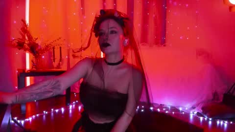 Snapshot of mary_julia chatting on February 15, 11:12 pm Julia online show from February 15, 11:12 pm