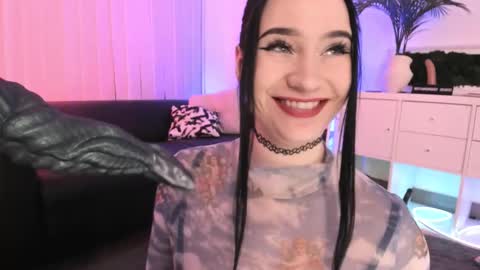 Mary online show from February 5, 7:46 am