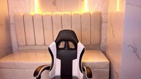 mary_luxx_tp online show from November 2, 3:20 am