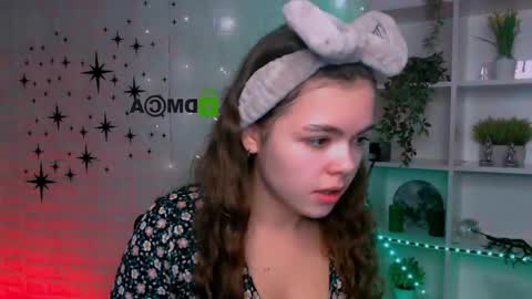 Mary online show from December 2, 10:31 am