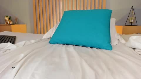 Snapshot of mary_suarez chatting on February 18, 9:32 am Maria online show from February 18, 9:32 am