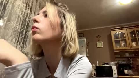 Snapshot of maryannaplateros chatting on February 15, 7:10 pm Tessa online show from February 15, 7:10 pm