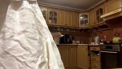 Snapshot of maryannaplateros chatting on February 23, 6:27 pm Tessa online show from February 23, 6:27 pm