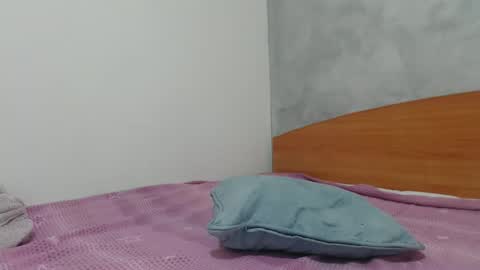 Snapshot of maryem199115 chatting on December 2, 3:29 pm maryem online show from December 2, 3:29 pm