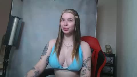Snapshot of maryh0tlove chatting on May 1, 11:04 am maryh0tlove online show from May 1, 11:04 am