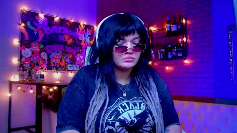 Mary online show from May 12, 2:41 am