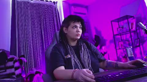 Mary online show from June 25, 11:26 am