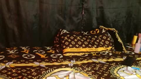 Snapshot of maryjane419 chatting on February 18, 9:27 am maryjane online show from February 18, 9:27 am