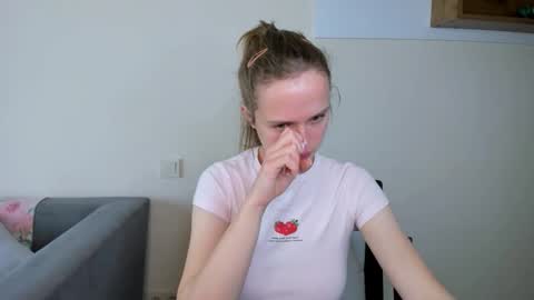 Mari online show from April 14, 8:09 am