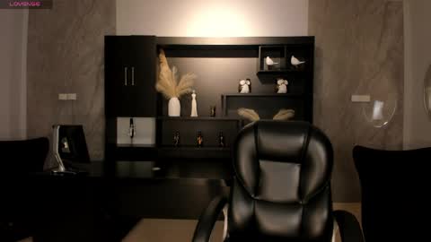  Mary  online show from April 13, 12:32 pm