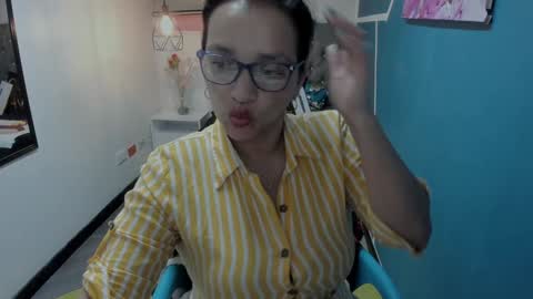 Snapshot of marylinmilf chatting on December 2, 11:07 pm Marylin online show from December 2, 11:07 pm