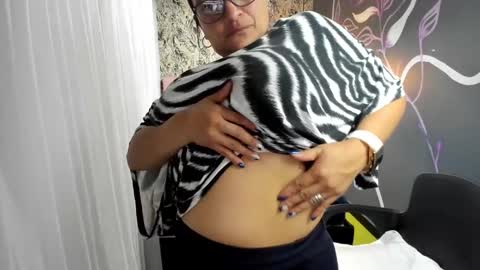 Snapshot of marylinmilf chatting on March 1, 10:53 pm Marylin online show from March 1, 10:53 pm