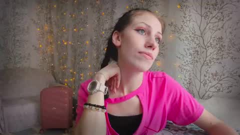 Snapshot of marylou_ chatting on July 18, 5:22 am Mary Lou online show from July 18, 5:22 am