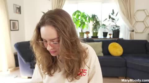 Mary Moody online show from May 22, 10:04 pm