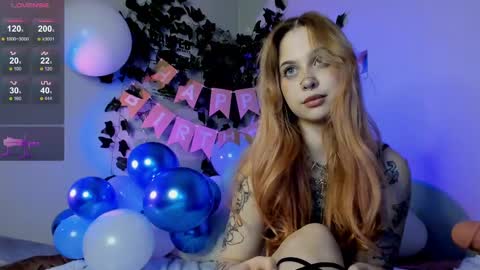 Snapshot of marynixoxo chatting on February 18, 10:16 am Mary x online show from February 18, 10:16 am