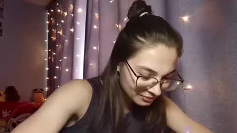 Kelly online show from April 3, 5:05 am