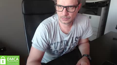 Snapshot of maschiodavide89 chatting on June 17, 11:23 am David online show from June 17, 11:23 am
