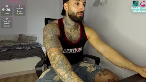 Snapshot of masculineguy69 chatting on November 23, 7:52 am masculineguy69 online show from November 23, 7:52 am